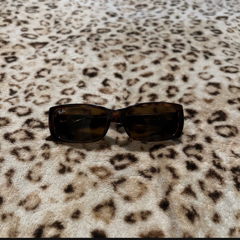 Brown ray band sunglasses